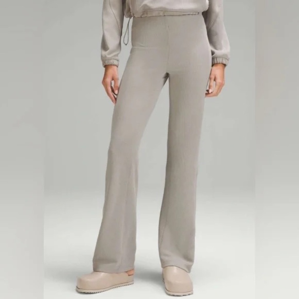 Lululemon Brushed Softstreme Ribbed Zip Flare NWT, Riverstone Color Size 4